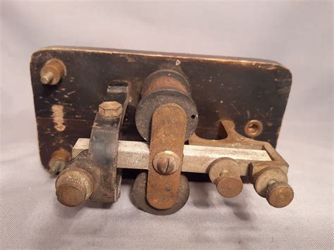 Signal Electric Mfg Co Menominee Michigan Telegraph Key Sounder Antique