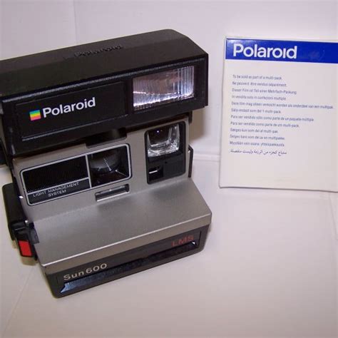 Polaroid 600 Sun Lms Instant Camera With Film