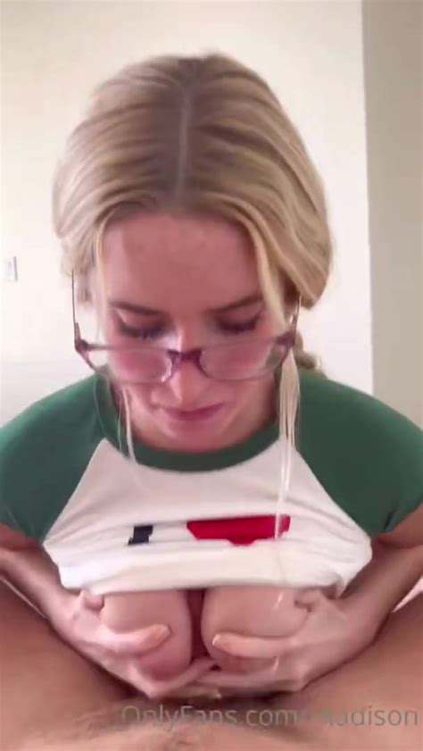 Madison Moores Nerd Riding Sex Onlyfans Video Leaked