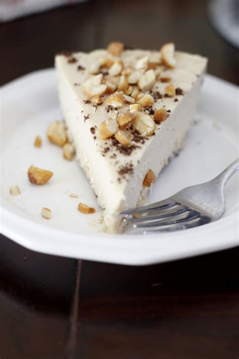 I knew it would be delicious as soon as i saw the picture in my paula deen holiday magazine. A Peanut Butter Pie {for Mikey} - bell' alimento | bell ...
