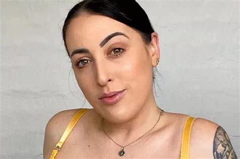 Influencer Says You Dont Need To Be Hairless For Bikini As She