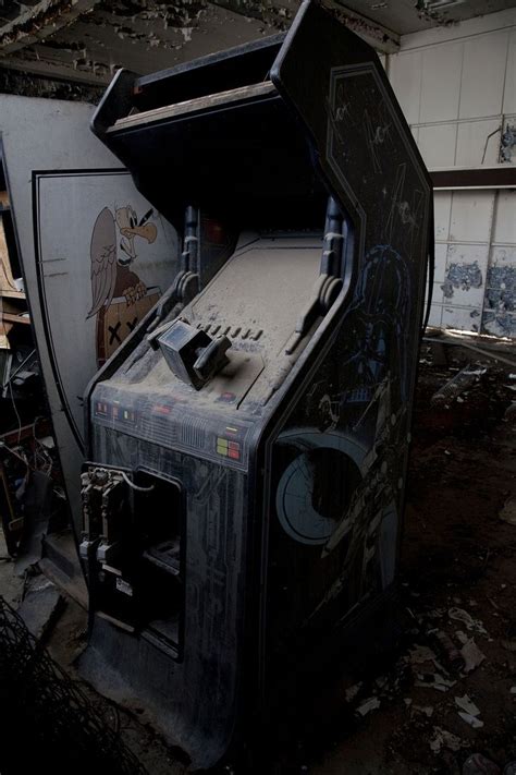 Abandoned Arcade Machine Arcade Machine War Machine Abandoned