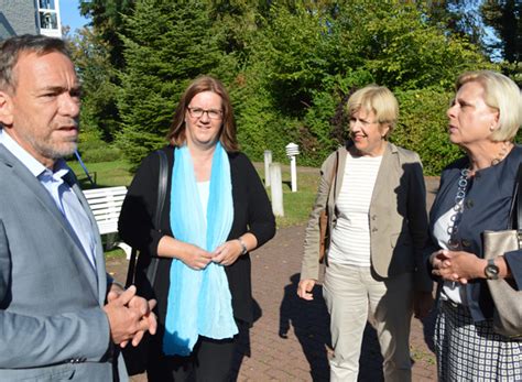 Folge uns jetzt auf facebook! Besuch im Diakonie-Altenzentrum Haus Salem | | Kerstin ...