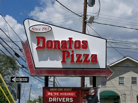 Oh Columbus Donatos Pizza Sign For Donatos Pizza In Colu Flickr