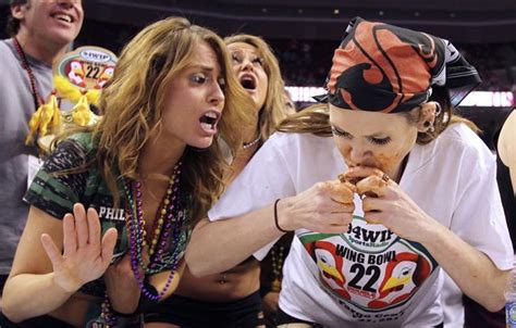 Molly Schuyler Eats 429 Chicken Wings To Win Phillys 2016 Wing Bowl