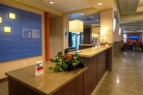 Discount Coupon For Holiday Inn Express Hotel And Suites Phoenix North