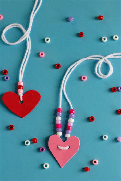 Valentine's Friendship Necklaces | Make and Takes