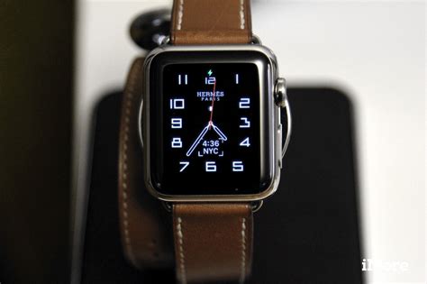 It's priced for high fashion, has custom engraving on the back of the watch, and it's understandable why apple offered hermès the opportunity to design a custom face that they could implement for the new line: The Hermes custom Apple Watch face gives me hope for third ...