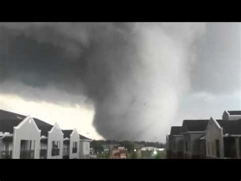 Tornado emergency in tuscaloosa, alabama (4/27/2011); Amazing shot of the 4-27-2011 alabama tornado - YouTube