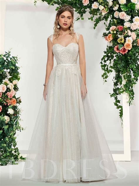 Straps Lace Appliques Country Wedding Dress 2019 In 2020 Outdoor