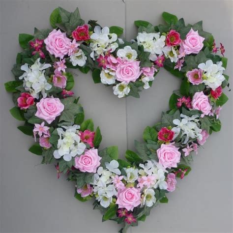 26 Heart Wreath With Artificial Pink Roses Wreaths Artificial