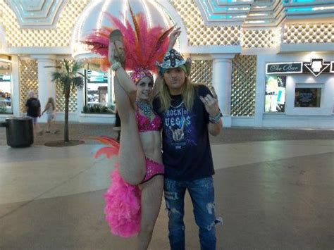 Brett Michaels And A Show Girlweird Stuff At Fremont Picture Of