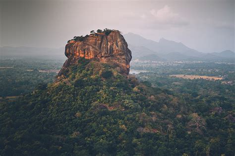 Visiting Sri Lanka Dont Miss These Amazing Places Travelstart Blog