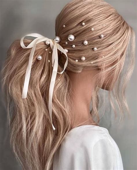 New Wedding Hair Trend Have Pearls In Your Bridal Look For Extra Elegance