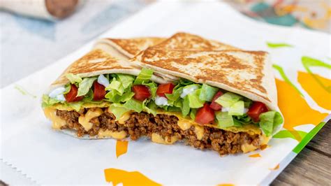 11 Facts About Taco Bells Delicious Crunchwrap