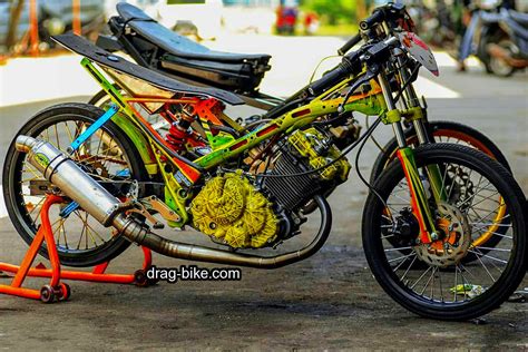 Alhasil kalo pas berhenti di lampu merah ane masukkan gigi 1 dan ane tahan. 55 Foto Gambar Modifikasi Motor SATRIA FU Drag Race Style Harian Full Aksesoris - Modifikasi ...