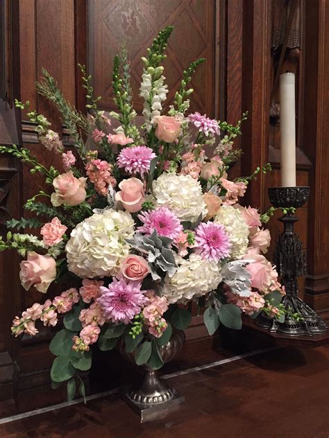 Wedding Altar Flowers In Blush Hydrangeas Pale Peach Roses And Lilac