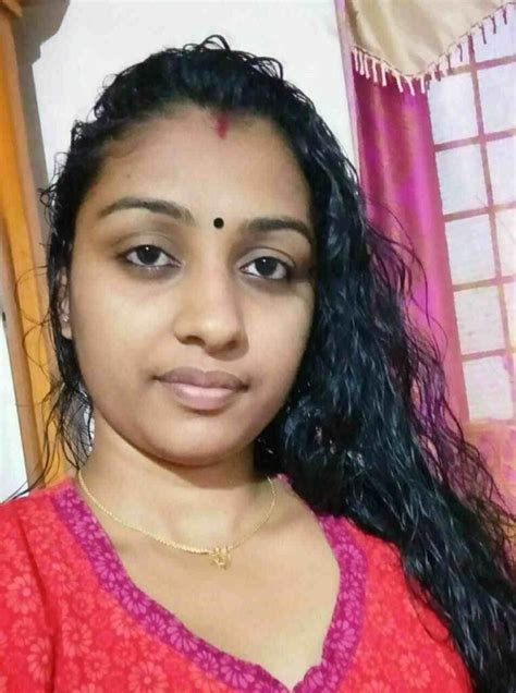Indian Beautiful Tamil Wife Nude Selfies Pics Femalemms