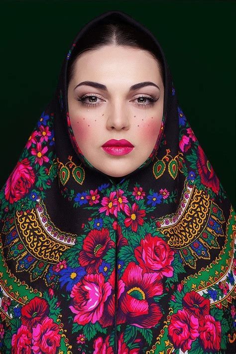 Pin By Ireneusz Kania On Kobiety Folk Fashion Fashion Photography