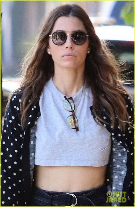 Photo Jessica Biel Bares Her Midriff During Shopping Trip Photo Just Jared