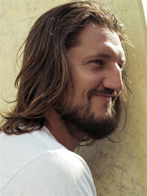 15 Surfer Hairstyles: An Iconic Tousled Style and More | Haircut