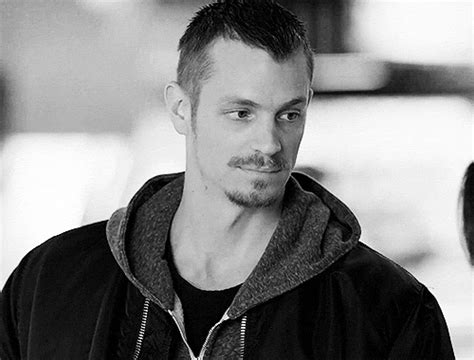 120 223 tykkäystä · 10 160 puhuu tästä. Joel kinnaman gif 13 » GIF Images Download