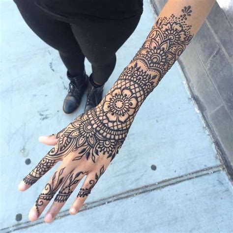 15 Inspirational Henna Hand Tattoos For Women Sheideas