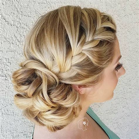 40 Irresistible Hairstyles For Brides And Bridesmaids Side Bun