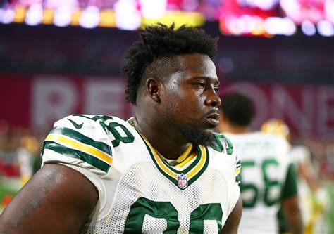 Packers Restructured De Letroy Guions Contract Following Ped Suspension