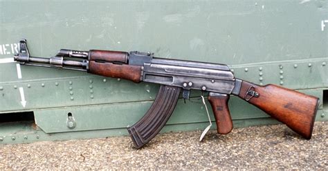 Ak 47 Weapon Large Pin 2 14 Inch Collectibles Coins And Money