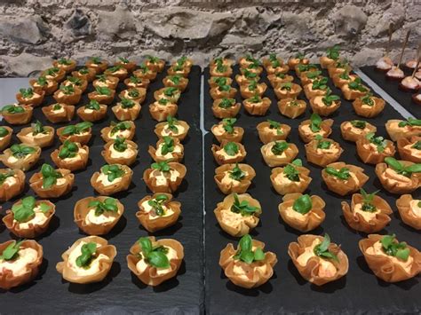 How Many Canapés Should You Serve At A Wedding Green Fig Catering Company