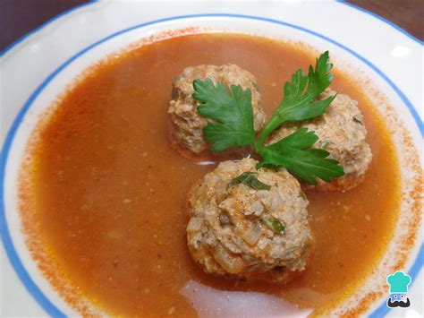 Albóndigas En Caldo De Chipotle Fácil