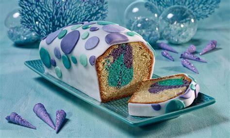 Dieser bunte regenbogenkuchen ist ein absoluter hingucker. Nixen-Kuchen Rezept: Ein bunter Kastenkuchen für ...