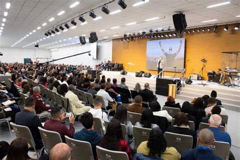 Desde 2010, o pastor silas malafaia preside a assembleia de deus vitória em cristo (advec). Novo templo da Assembleia de Deus Vitória em Cristo