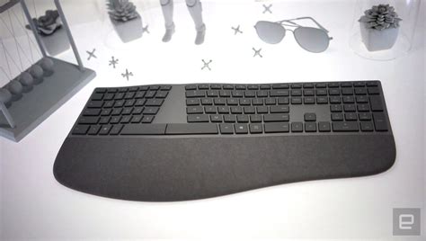 Microsofts Surface Ergonomic Keyboard Makes Typing A Pleasure Engadget