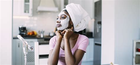 4 Simple Diy Hydrating Face Masks To Save Dry Skin Hum Nutrition Blog
