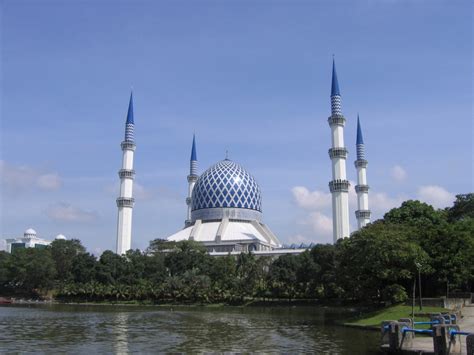 Bangkok ist teilweise für reisende aus kuala lumpur sultan abdul aziz shah geöffnet. List of mosques | Religion-wiki | FANDOM powered by Wikia