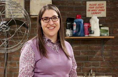 Big Bang Theory Star Mayim Bialik Signs Production And Talent Holding