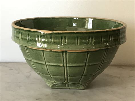Mccoy Vintage Green Glazed Yellow Ware Large Mixing Bowl In 2020
