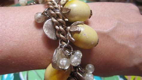 Vintage Grace Kelly Look Yellow Wood Beads 50s Charm Bracelet Etsy