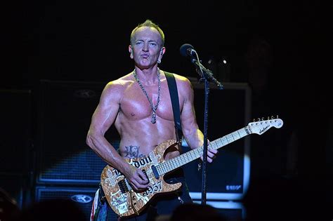 Phil Collen Remembers Def Leppards Full On Spinal Tap Moment