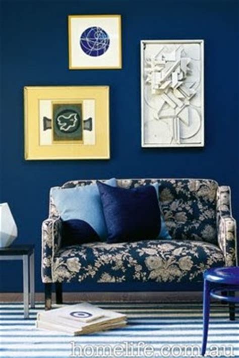 Warna navy blue adalah turunan dari warna biru yang sangat gelap, warna yang sangat kontras dengan putih. Padanan Warna Dinding Rumah Dengan Langsir dan Perabot | CeqGu