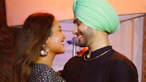 Neha Kakkar And Rohanpreet Singhs Wedding Festivities Begin Mehendi Ceremony Pictures Go Viral