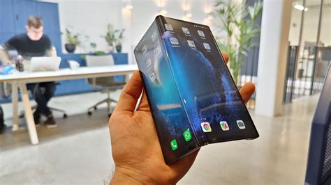 Huaweis Latest Foldable Smartphone The Mate Xs Gets A Malaysian