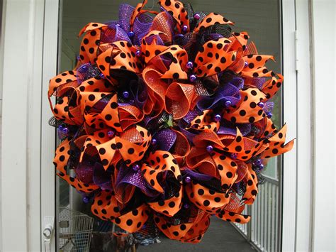 Halloween Deco Mesh Ruffle Wreath | Fall halloween decor, Wreath crafts, Fall halloween crafts