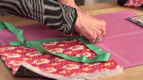 Turn Binding Corners Perfectly With Marianne Fons Quilt Binding