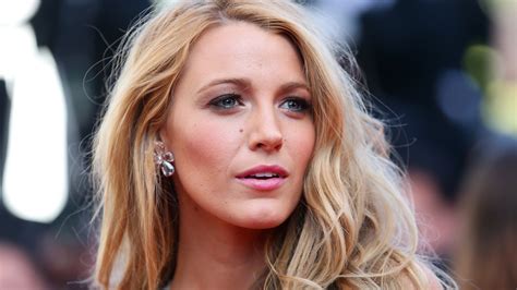 blake lively s picture of her bare confuses fans on instagram — see photo allure