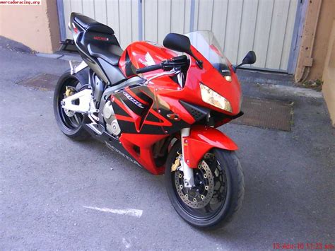 The difference in price is $1,000 and the claimed difference in weight is 24 pounds. cbr 600rr 2005 ( 4300€ )
