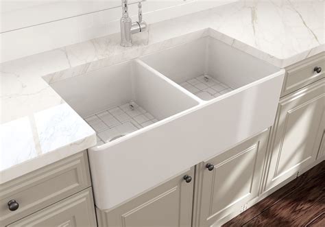 To find the perfect farmhouse sink, we took a close look at the ratings and reviews of multiple options. Bocchi Classico 33D Farmhouse Kitchen Sink Review - BB ...
