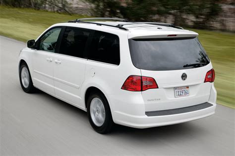 2010 Volkswagen Routan Review Trims Specs Price New Interior